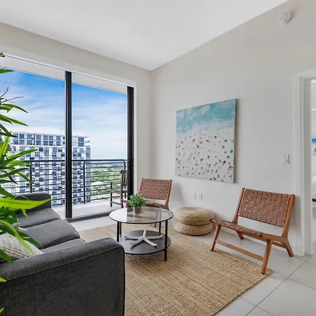 Modern Downtown Doral One-Bedroom Apt With Golf Course Views